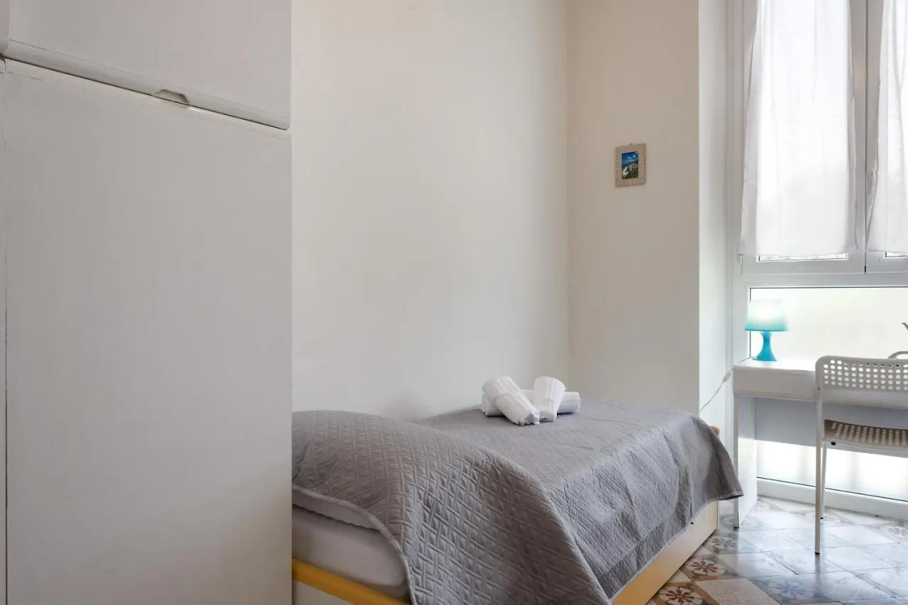 Piazza Concordia Apartment with Balcony La Spezia